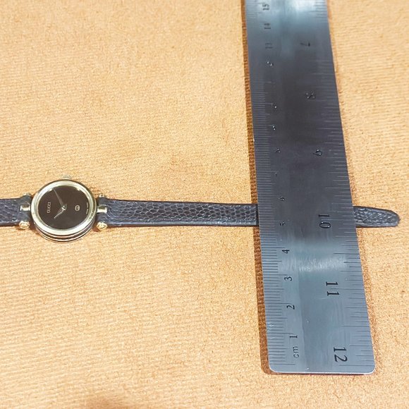 GUCCI Iconic Swiss Made Ladies Luxury Wristwatch - Newly Serviced Classic! - Picture 7 of 8